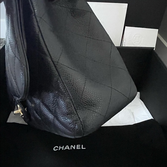✨Chanel Classic Jumbo Double Flap✨Black, Caviar, Gold Hardware - Picture 7 of 10